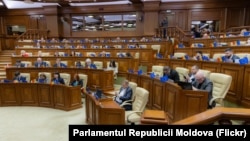 La ședința parlamentului din 21 martie, a fost adoptată o declarație potrivit căreia aderarea la Uniunea Europeană este un „proiect de prioritate națională”.