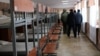 Звычка да кратаў. Былы палітзьняволены мэдык расказвае, што турма робіць зь вязьнямі і зь іх наглядчыкамі