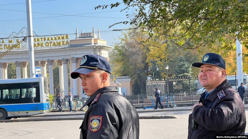  Аблязов, как лицо оппы, призывал к митингам в Казахстане. 