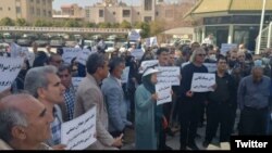 Teachers protesing in Iran's Fars Province (file photo)
