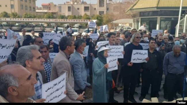 تصویری آرشیوی از اعتراضات معلمان در ایران