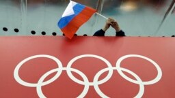 У січні 2023 року МОК запропонував дозволити їм змагатися, якщо вони не висловлювалися за війну в Україні та не вживають допінгу