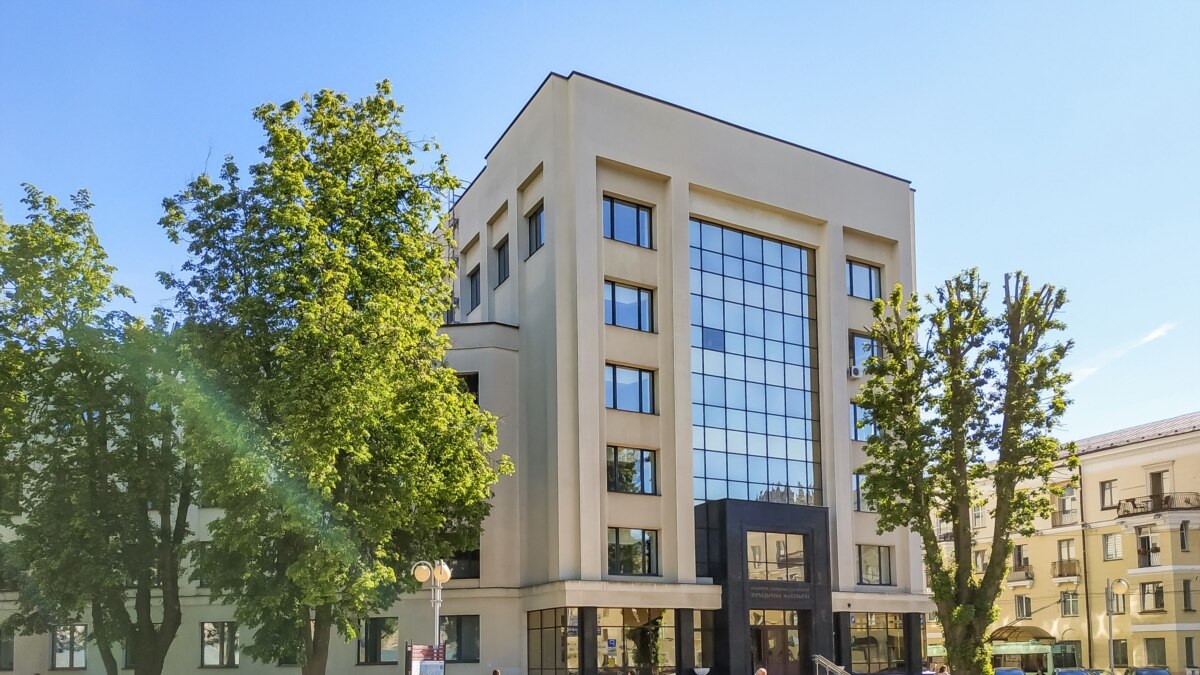 Даносы, масавыя звальненьні, адлічэньні з палітычных матываў ...