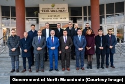 Kryeministri teknik i Maqedonisë së Veriut, Talat Xhaferi, jgatë vizitës në Universitetin e Tetovës, shkurt 2024.