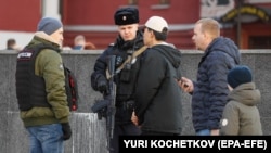После теракта в "Крокусе" в России ужесточились рейды в отношении мигрантов 