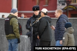 Сўнгги йиллари Россияда куч тузилмалари мигрантларни текширишни кескин кучайтирган.