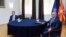 Kryeministri i Maqedonisë së Veriut, Dimitar Kovaçevski(djathtas), dhe kreu i VMRO DPMNE-së, Hristijan Mickoski gjatë takimit më 7 qershor 2023.
