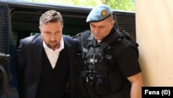 Bivši grdonačelnik Sarajeva Abdulah Skaka je uhapšen po nalogu Kantonalnog tužilaštva u Sarajevu 24 maja 2023. godine.