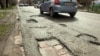 «Повреждений из-за погодных условий в этом году намного больше». Как в Бишкеке решают проблему с качеством дорог