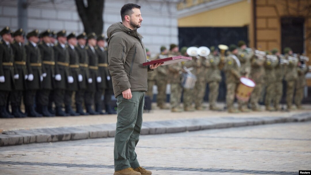 Украинскиот претседател Володимир Зеленски присуствува на церемонијата посветена на првата годишнина од руската инвазија на Украина, Киев, Украина, 24 февруари 2023 година