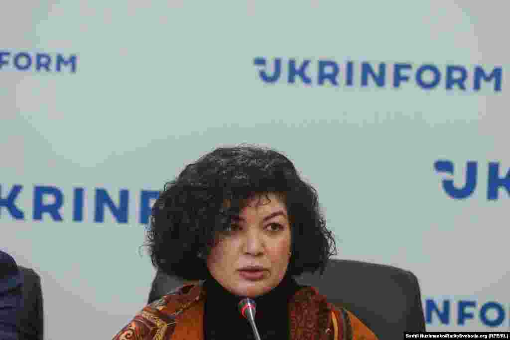 На пресс-конференции выступила Тамила Ташева, постоянный представитель президента Украины в АР Крым