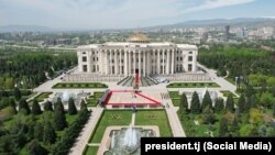 Дворец нации в Душанбе

