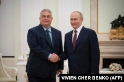 Întâlnire între prieteni - președintele Vladimir Putin și premierul Viktor Orbán, pe 5 iulie, la Moscova.