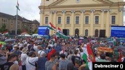 Magyar Péter tüntetése a debreceni Kossuth téren 2024. május 5-én