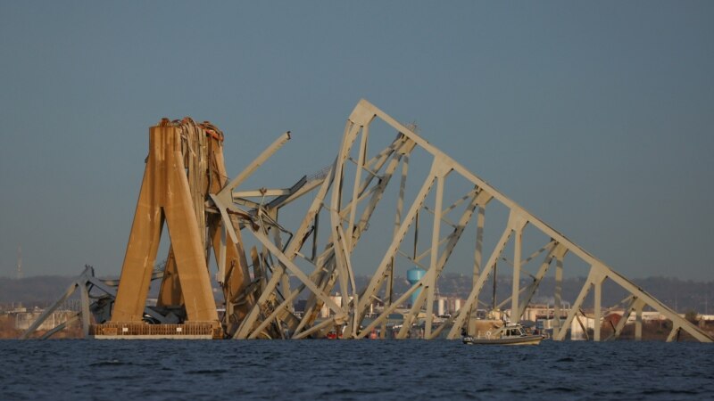 'Najveći kran' će da ukloni ostatke strušenog mosta u Baltimoru