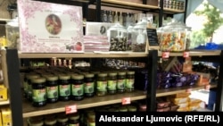 Dio asortimana Turskog marketa u Podgorici, 15.avgust 2023.