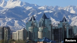 Алатау баурайындағы Алматы (көрнекі сурет)