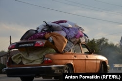 Машина беженцев из Нагорного Карабаха в Корнидзоре