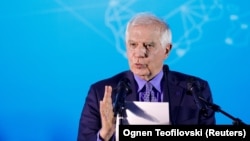 Visoki predstavnik EU Žozep Borelj u obraćanju medijima nakon pregovora u Ohridu, 18. mart 2023. 