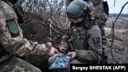 Бійці Української добровольчої армії (УДА) на передовій поблизу Бахмуту Донецької області, 11 березня 2023 року