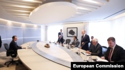 Premijer Kosova Aljbin (Albin) Kurti na sastanku sa evropskim zvaničnicima, 26. oktobar 2023.