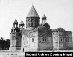 Katedralja Echmiadzin.