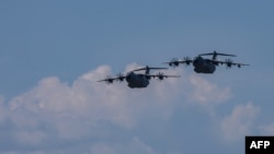 Vojni avioni tokom vežbi u vazduhoplovnoj bazi u Vunstorfu, Nemačka, 12. juna 2023.