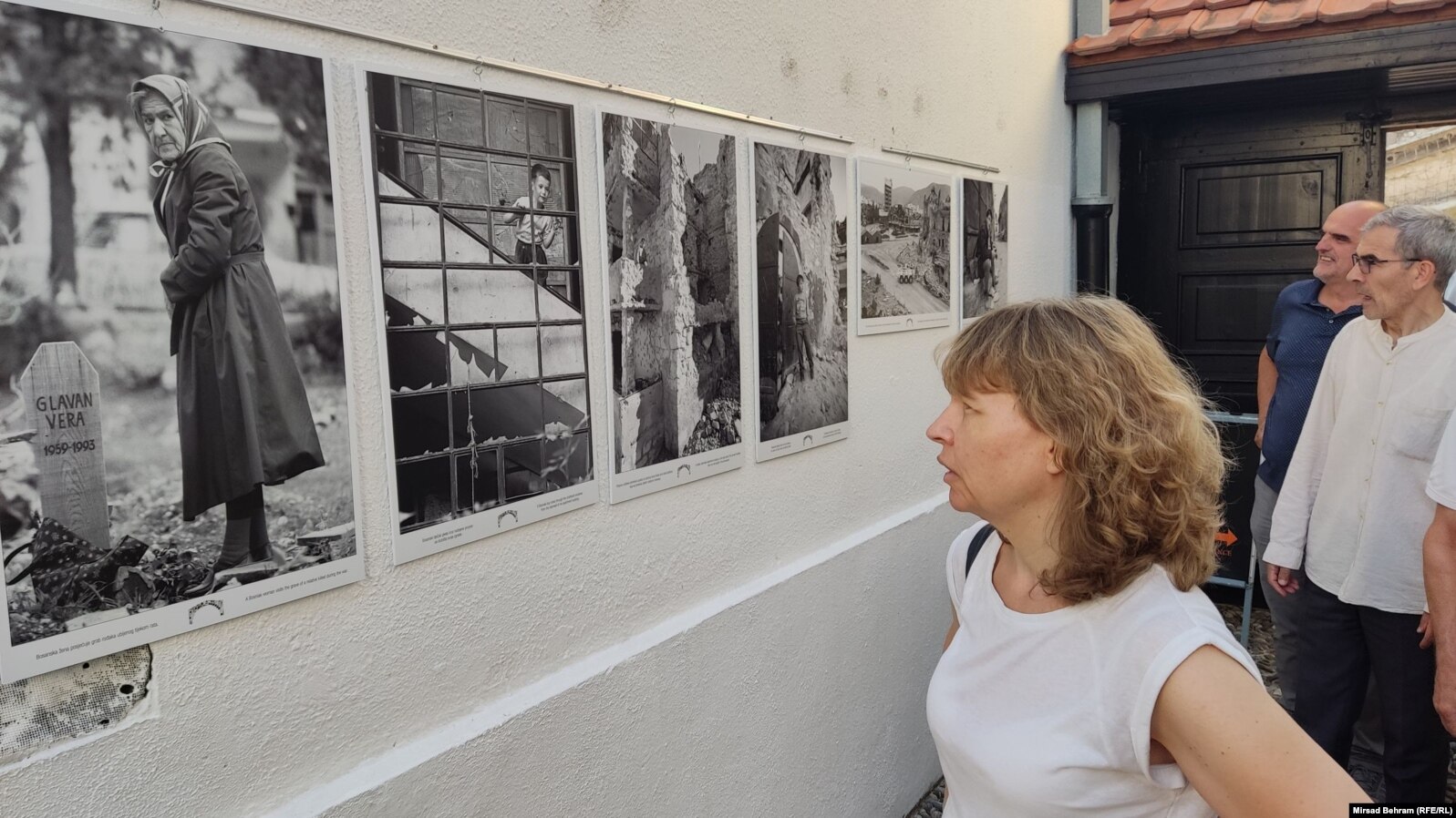 Danas im zahvaljuje, između ostalog, izložbom ratnih fotografija pod nazivom "Enclave" (Enklava), u dvorištu spomen-kuće Džemala Bijedića u Mostaru.