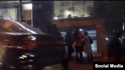 Soňky reýdler Eýranda azat söze garşy edilýän basyşlaryň dowam etdirilýändigine yşarat boldy.