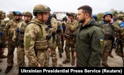 Зеленський і Сирський у звільненому від армії Росії Ізюмі на Харківщині, 14 вересня 2022 року