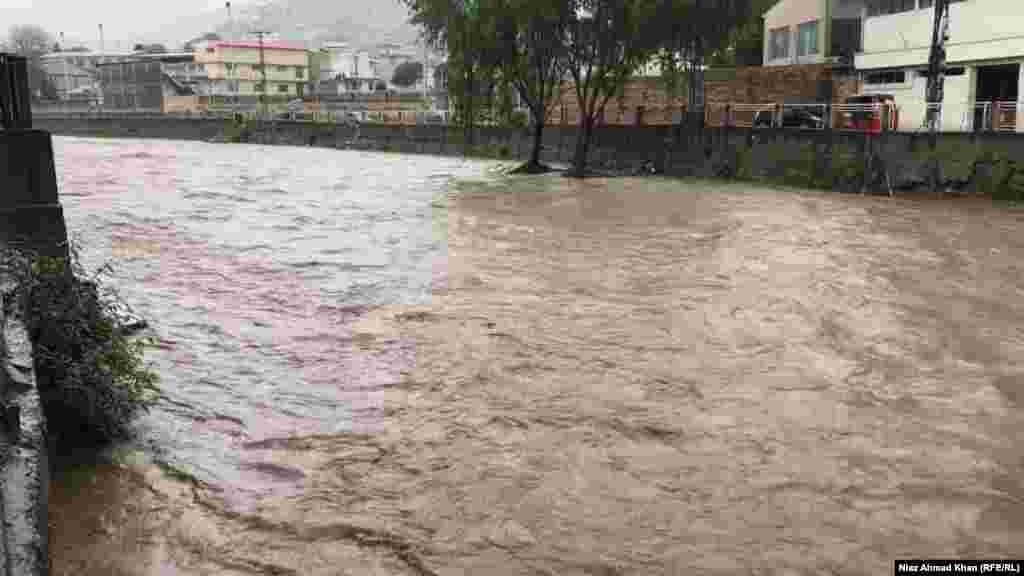 Flash flooding hits Pakistan&#39;s Swat Valley as torrential rains continued to fall. Pakistan and Afghanistan are both struggling with rising rivers and flash flooding that killed nearly 140 people in four days. &nbsp;