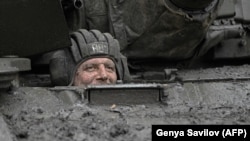 Український танкіст десь під Бахмутом. Донецька область. 5 лютого 2024 року