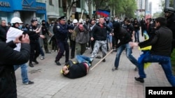 Напад на учасників мітингу за єдність України у Донецьку 28 квітня 2014 року 