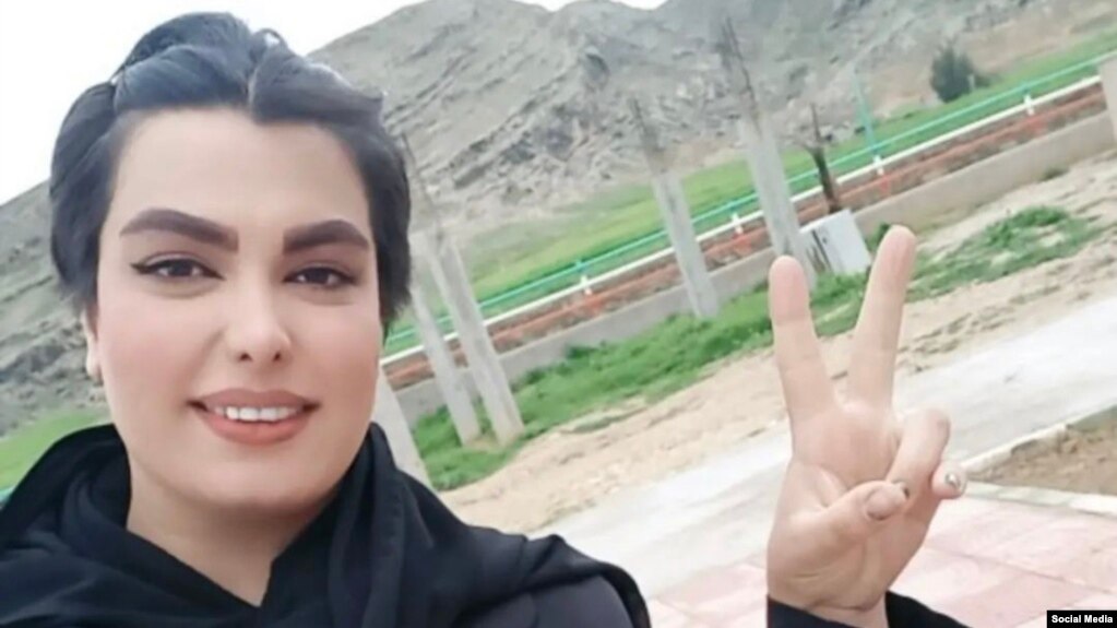  معصومه (مهسا) احمدی نامزد حامد سلحشور