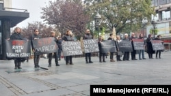 Protest aktivistkinja i aktivista nevladine organizacije "Žene u crnom" u centru Beograda kojim sju pozvale na hitnu obustavu rata na Bliskom istoku, 17. oktobar 2023. 