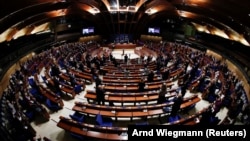 Poslanici Parlamentarne skupštine Saveta Evrope na jednoj od sednica održanih 2022.