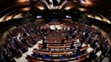 Anëtarë të Asamblesë Parlamentare të Këshillit të Evropës, në një seancë të mbajtur më 2022. (Foto: Reuters)
