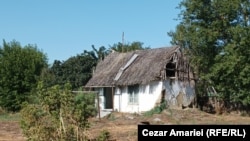 One of Plauru's abandoned houses. Once home to over 400 people, the dusty hamlet across the Danube from Ukraine now only has 21 residents. 