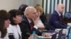 Главният прокурор Иван Гешев (в средата) наблюдава обсъждането на процедурата по освобождаването му във ВСС.