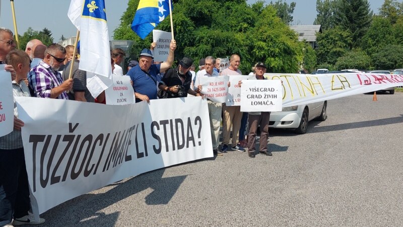 Pred Sudom BiH protesti zbog hapšenja bivših pripadnika Armije BiH iz Goražda