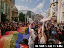 Niciodată nu au ieșit în stradă atât de mulți oameni pentru marșul Pride la București.