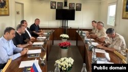 Nagorno-Karabakh - The commander of Russian peacekeeping forces, Alexander Lentsov, meets senior Karabakh officials, July 14, 2023.
