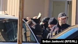 Camgoz je u podgoričko tužilaštvo 31. januara uveden u invalidskim kolicima, pokriven pancir ćebetom 