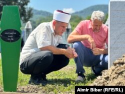 Porodice žrtava genocida u Potočarima, 11. juli 2024.