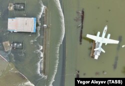 Parcul „Gagarin” din Orsk, sub ape.