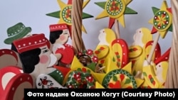 Colorful Christmas tree decorations made in the unique Yavoriv style.