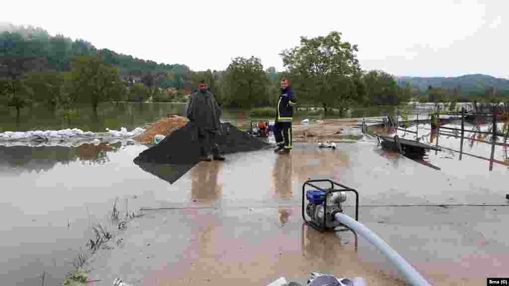 Përmbytjet në Kostajnicë, Bosnjë e Hercegovinë.