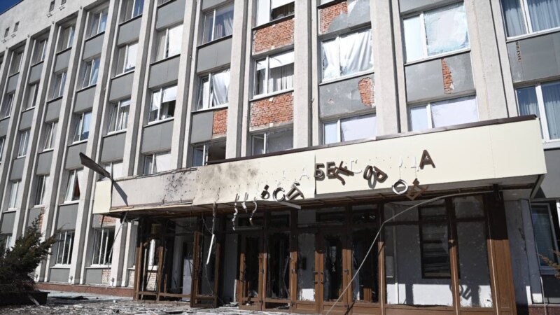 В российском Белгороде в результате атаки беспилотника повреждено здание мэрии