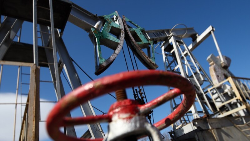 Rusija smanjuje izvoz nafte, Saudijska Arabija proizvodnju