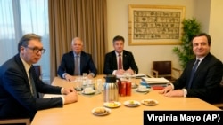 Sa sastanka premijera Kosova Aljbina Kurtija, predsjednika Srbije Aleksandra Vučića i diplomata Evropske unije Josepa Borrella i Miroslava Lajčaka 27. februara u Briselu, na kojem je postignut dogovor o Osnovnom sporazumu.